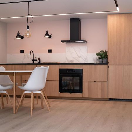 Tastefull And Modern Apartment With Parking Tromsø Esterno foto
